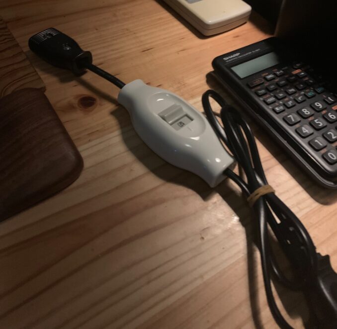 100Vの2極スイッチを特注した話〜電場に取り憑かれた哀れなモンスター〜 3